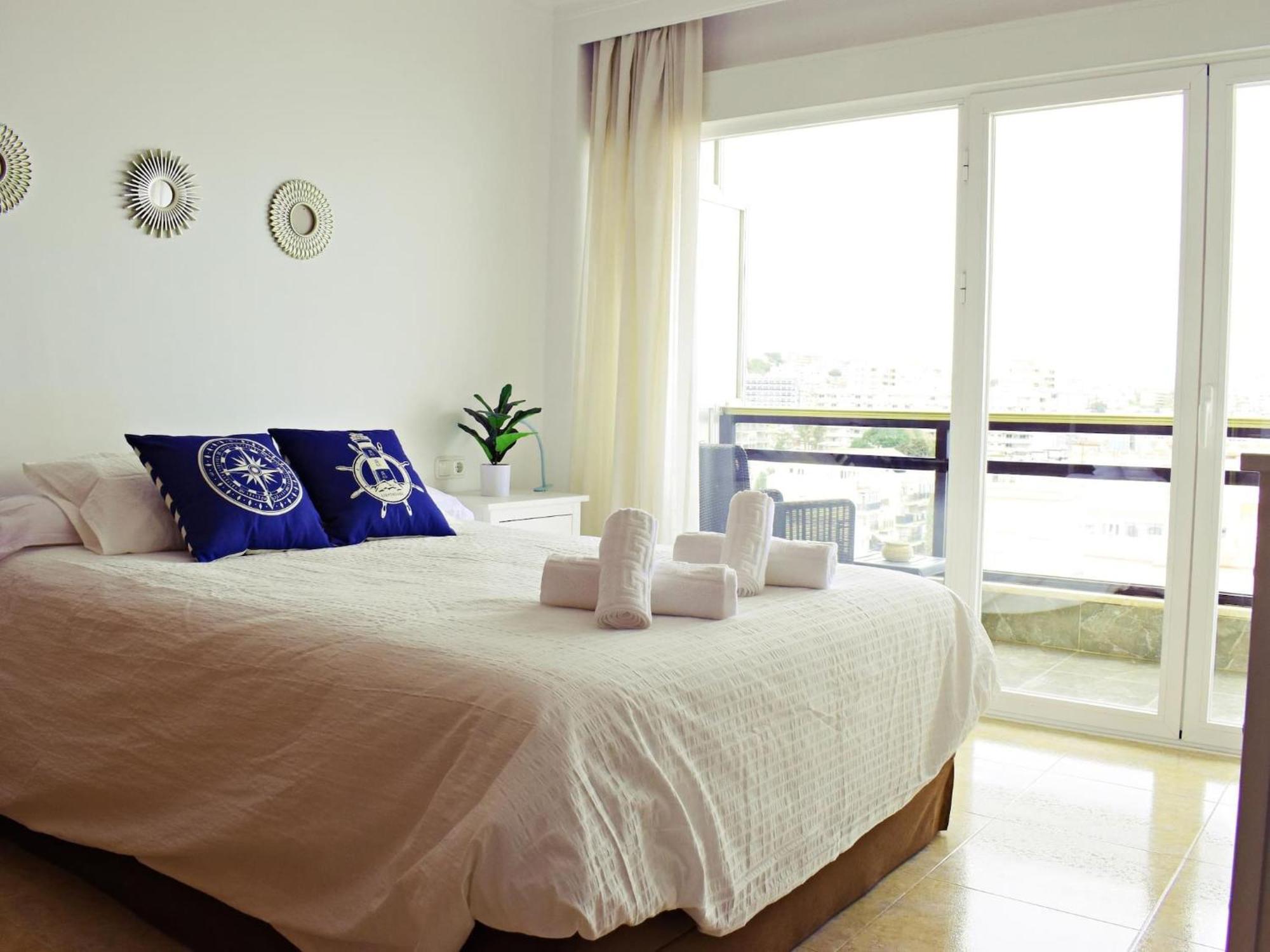 Apartamento Luminoso De 3 A Pie De Playa En Torremolinos